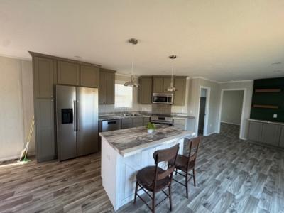 Photo 3 of 13 of home located at 2385 Bobo Section Rd Hazel Green, AL 35750