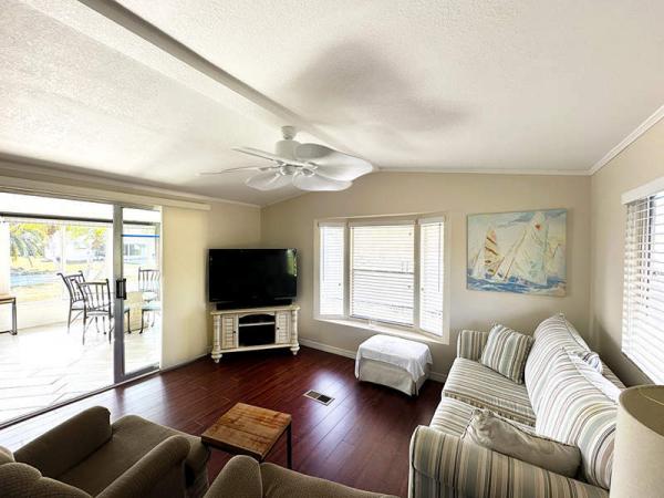 1986 Bays Manufactured Home