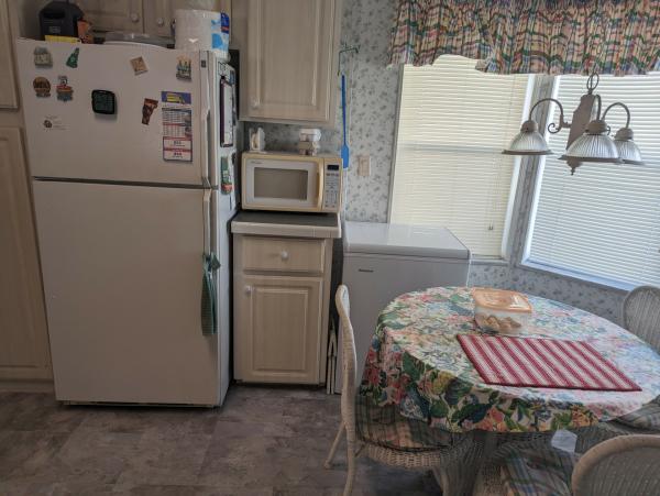 1999 Homes of Merit 12341999 Mobile Home