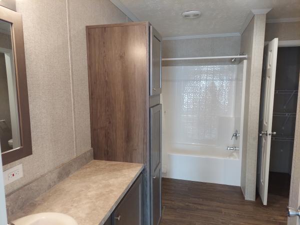 2022 Cavco 430HH28523J Mobile Home