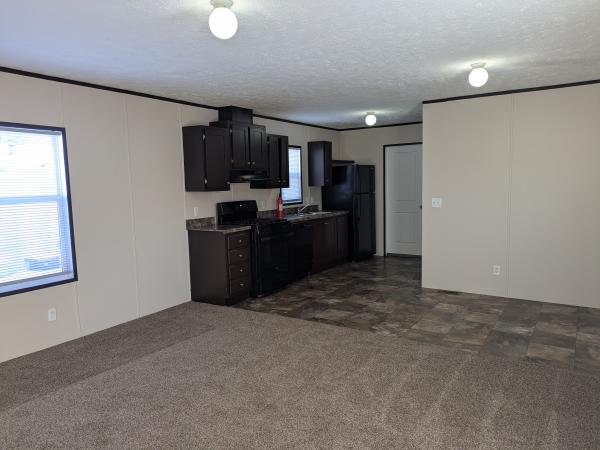 2013 Clayton 95PLS16663A Mobile Home