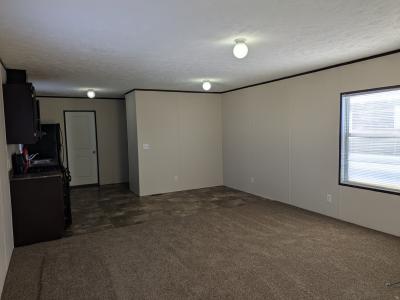 Photo 5 of 8 of home located at 183 Monroe Dr Davison, MI 48423