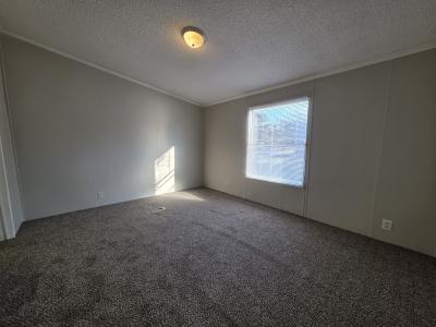 Photo 4 of 8 of home located at 259 Green Valley Road Flint, MI 48506