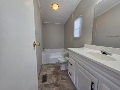 Photo 5 of 8 of home located at 259 Green Valley Road Flint, MI 48506