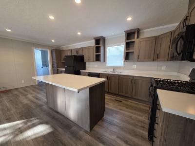 Photo 5 of 10 of home located at 16 Timber Court Flint, MI 48506