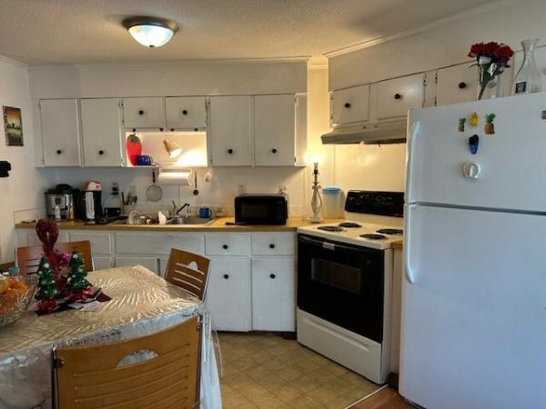 1982 Twin T23613335A Mobile Home