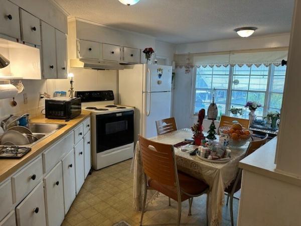 1982 Twin T23613335A Mobile Home