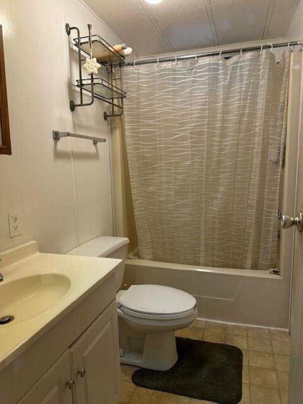 1982 Twin T23613335A Mobile Home