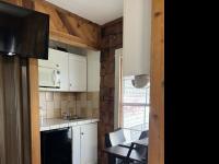 1975 HS 8763 Mobile Home