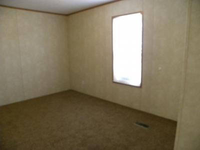 Photo 4 of 6 of home located at 141 East Daisy Lane Holland, OH 43528