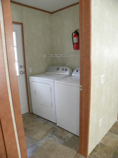 Mobile Home at 141 East Daisy Lane Holland, OH 43528