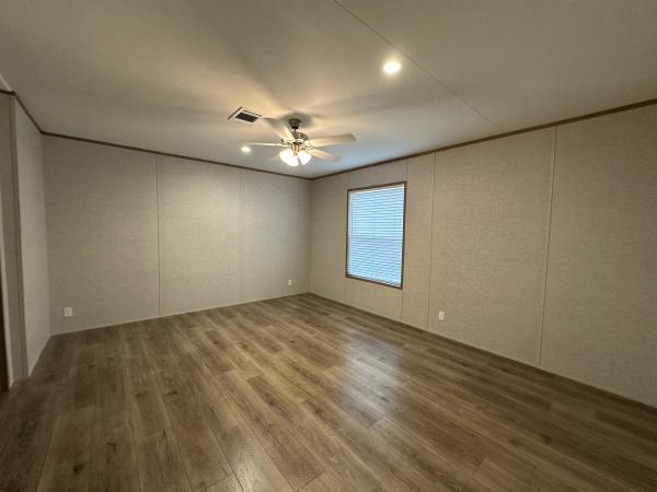 2026 Champion CHPR2852H42P01(Navasota) Mobile Home