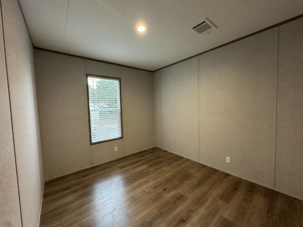 2026 Champion CHPR2852H42P01(Navasota) Mobile Home