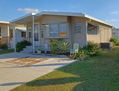 Photo 3 of 15 of home located at 37549 Chancey Road Zephyrhills, FL 33541