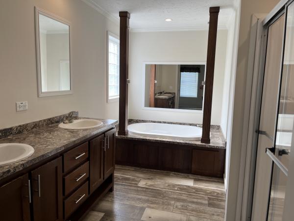 2019 CHAMPION DE-352 Mobile Home