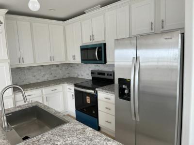 Photo 4 of 20 of home located at 508 Outer Drive Ellenton, FL 34222