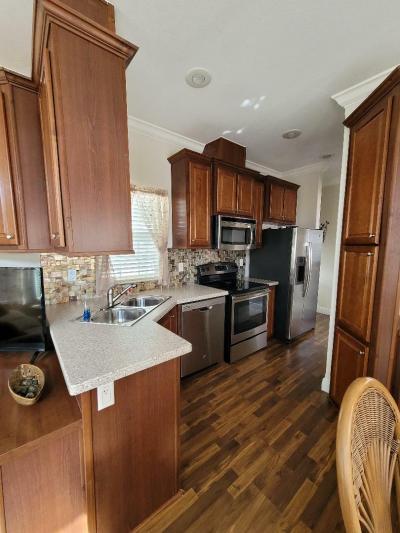 Photo 5 of 11 of home located at 12044 E. Sr 78 Lot 082 Moore Haven, FL 33471