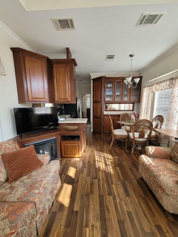 2015 Champion CEOCFL01121517065 Mobile Home