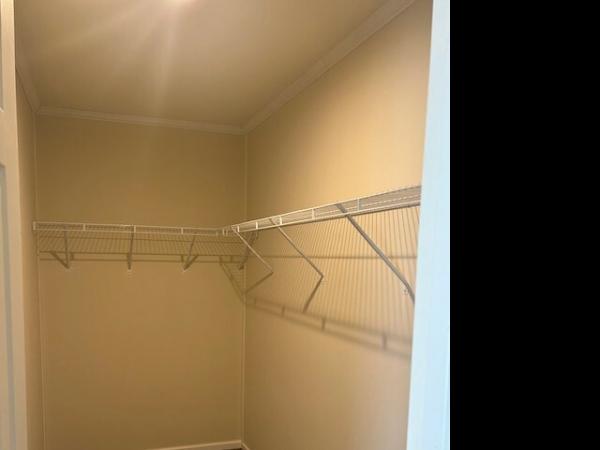 2019 Champion RA2860232 Mobile Home