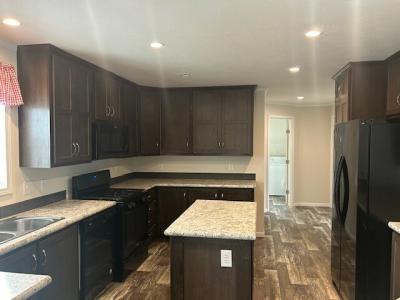 Photo 5 of 7 of home located at 624 Princewood Manteno, IL 60950