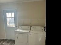 2019 Champion RA2860232 Mobile Home