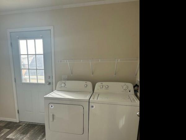 2019 Champion RA2860232 Mobile Home