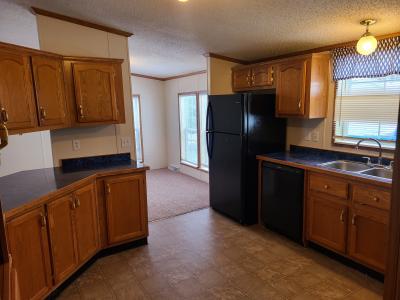 Photo 3 of 12 of home located at 5702 Angola Rd. #122 Toledo, OH 43615