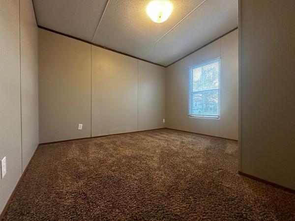 2012 Clayton Homes Inc Yes Mobile Home