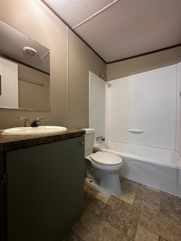 2012 Clayton Homes Inc Yes Mobile Home