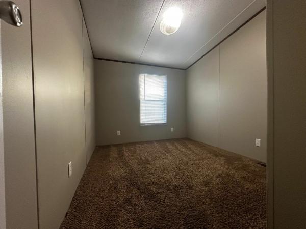 2012 Clayton Homes Inc Yes Mobile Home