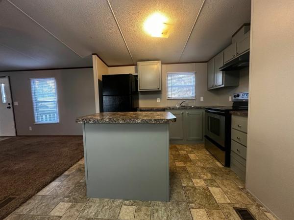 2012 Clayton Homes Inc Yes Mobile Home