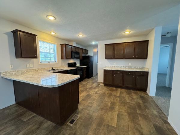 2017 Clayton 81SUN28523 Mobile Home