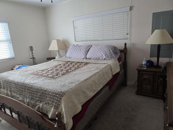 1980 TWIN HS Mobile Home