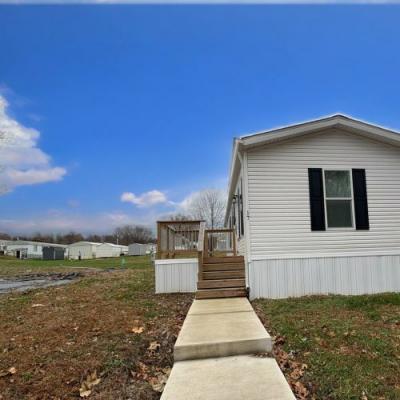 Photo 2 of 19 of home located at 2319 Greensburg Rd #17 Campbellsville, KY 42718