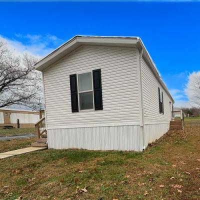 Photo 3 of 19 of home located at 2319 Greensburg Rd #17 Campbellsville, KY 42718