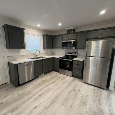 Photo 4 of 19 of home located at 2319 Greensburg Rd #17 Campbellsville, KY 42718