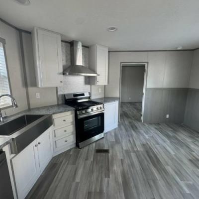 Photo 5 of 30 of home located at 27 Crestwood Drive #0013 Middletown, IN 47356