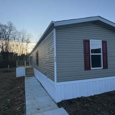 Mobile Home at 2319 Greensburg Rd Lot 12 Campbellsville, KY 42718