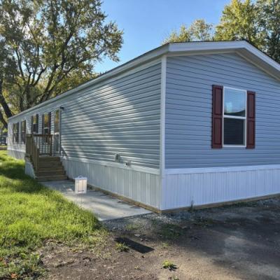 Mobile Home at 27 Crestwood Drive #0116 Middletown, IN 47356