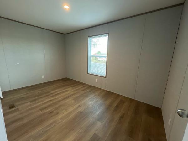 2026 Champion CHPR-1672H32P02 Mobile Home