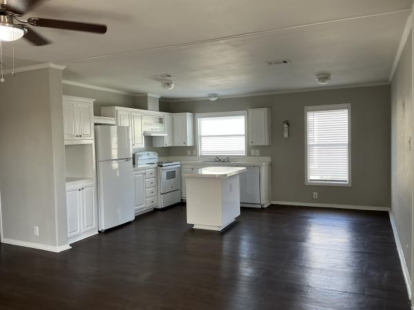 2004  Mobile Home For Sale