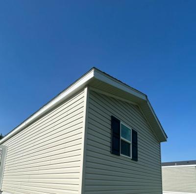 Mobile Home at 411 17th Ave. East, Lot# 27 Milan, IL 61264