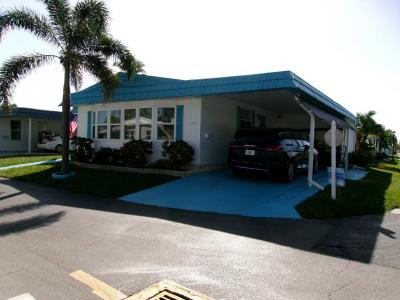 Photo 3 of 14 of home located at 7100 Ulmerton Rd - Lot 177 Largo, FL 33771