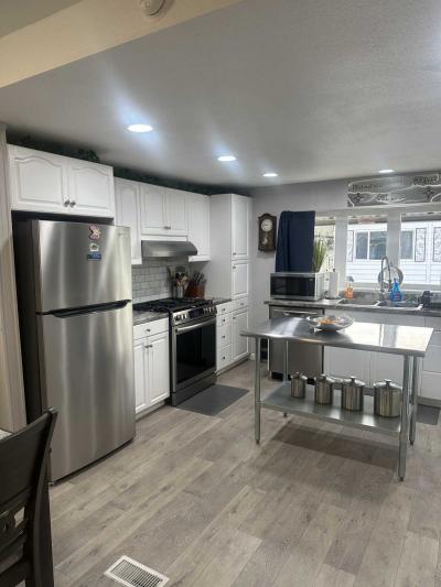 Photo 3 of 44 of home located at 7112 Pan American East Fwy NE Space 37 Albuquerque, NM 87109