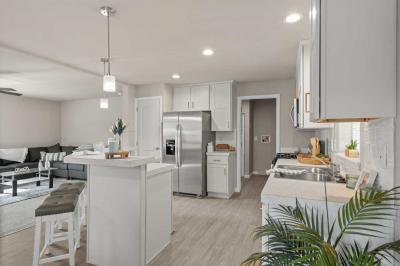 Photo 3 of 17 of home located at 300 Luman #202 Phoenix, OR 97535