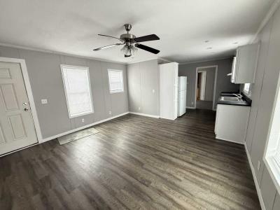 Photo 4 of 14 of home located at 1712 S. Dixie Hwy #253 Crete, IL 60417