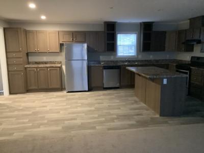 Mobile Home at 135 East Daisy Lane Holland, OH 43528