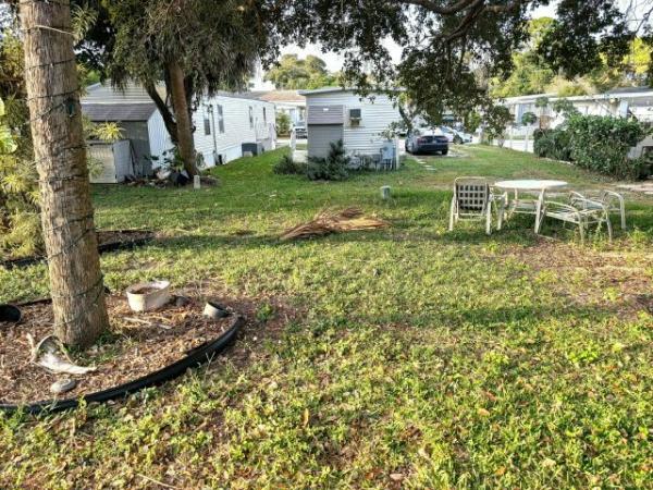 1967 NEWM Manufactured Home