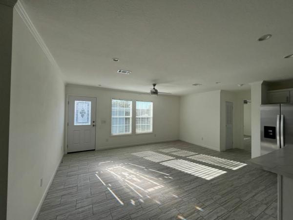 2025 Champion - Lake City Gulfport - power designation 12/15 Mobile Home