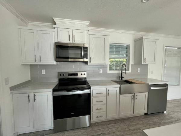 2025 Champion - Lake City Gulfport - power designation 12/15 Mobile Home